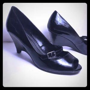 Predictions Women’s Black Heels 6W Like new